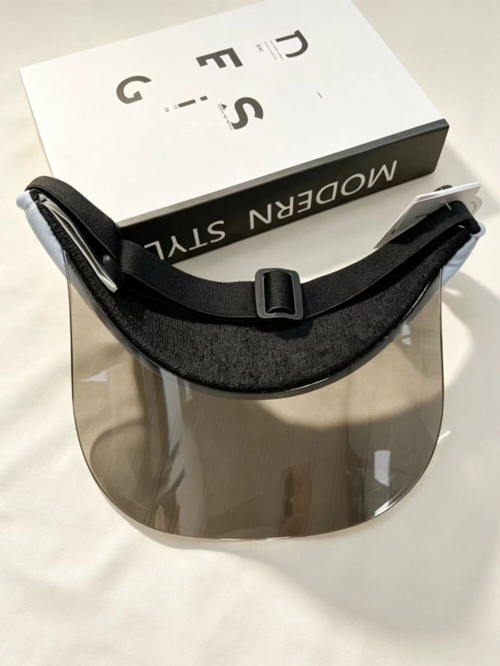 NWT💙Alo Yoga Airlift Solar Visor Light Provence Blue Tennis Golf Hat Chic🎏 - Picture 4 of 6